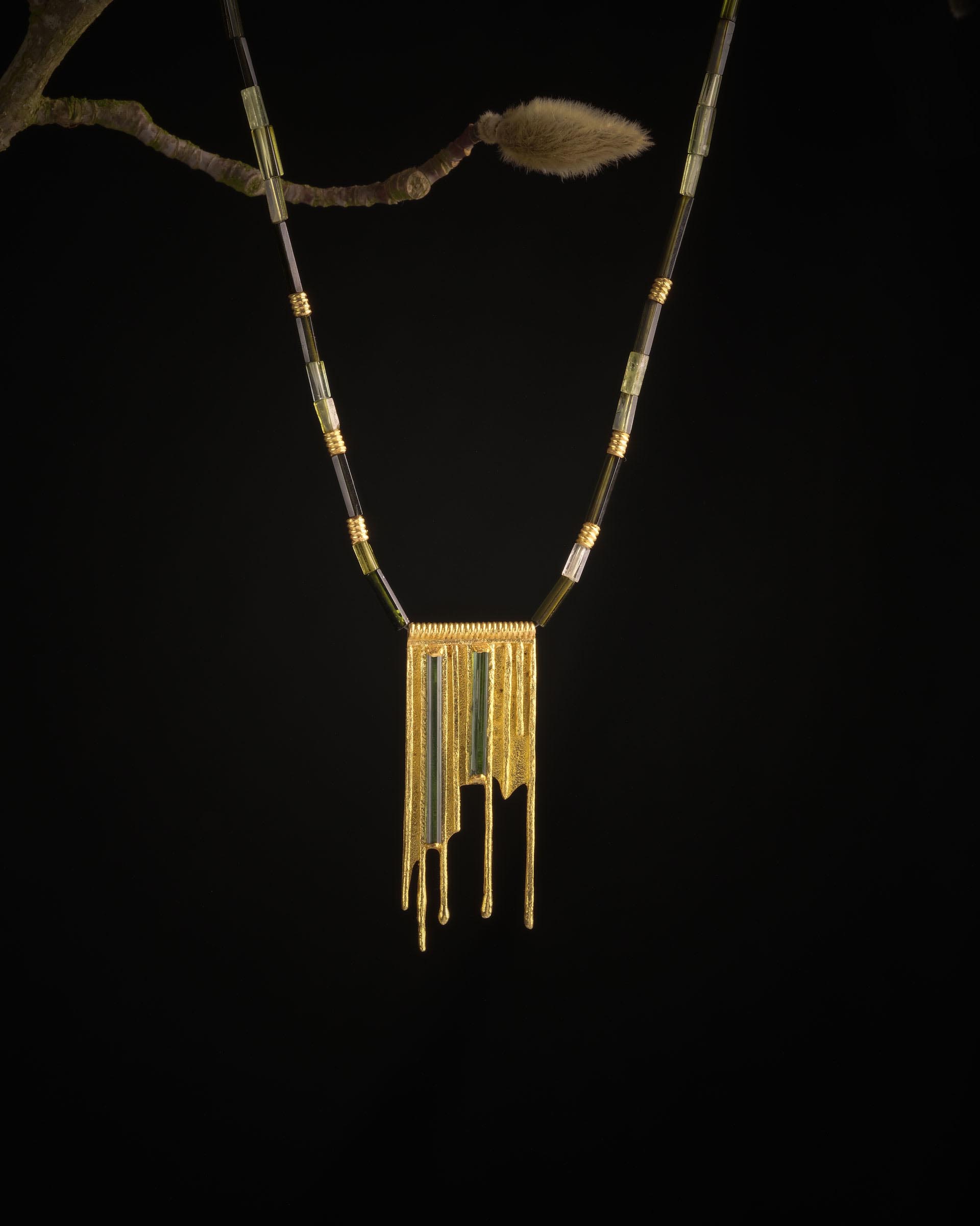 Collier8_Ast_web_4zu5