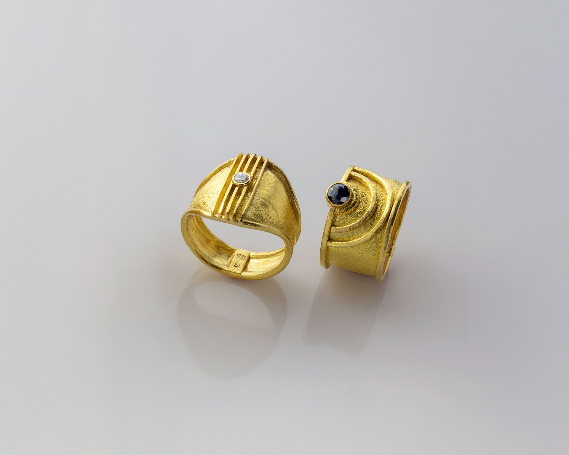 Ring7_weiss_web_5zu4